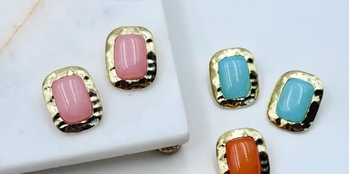 Oval Taşlı Küpe